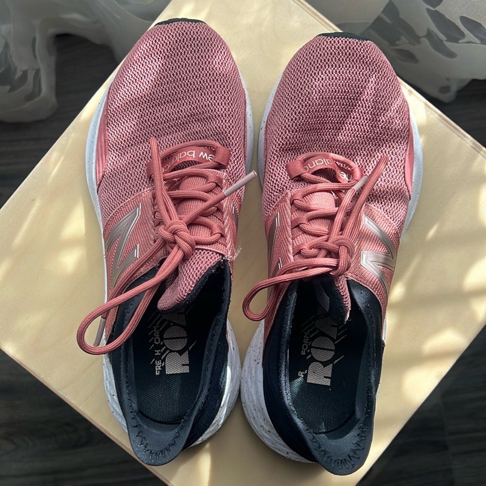 New Balance Women's ROAV Fresh Foam Sportstyle Running Shoes